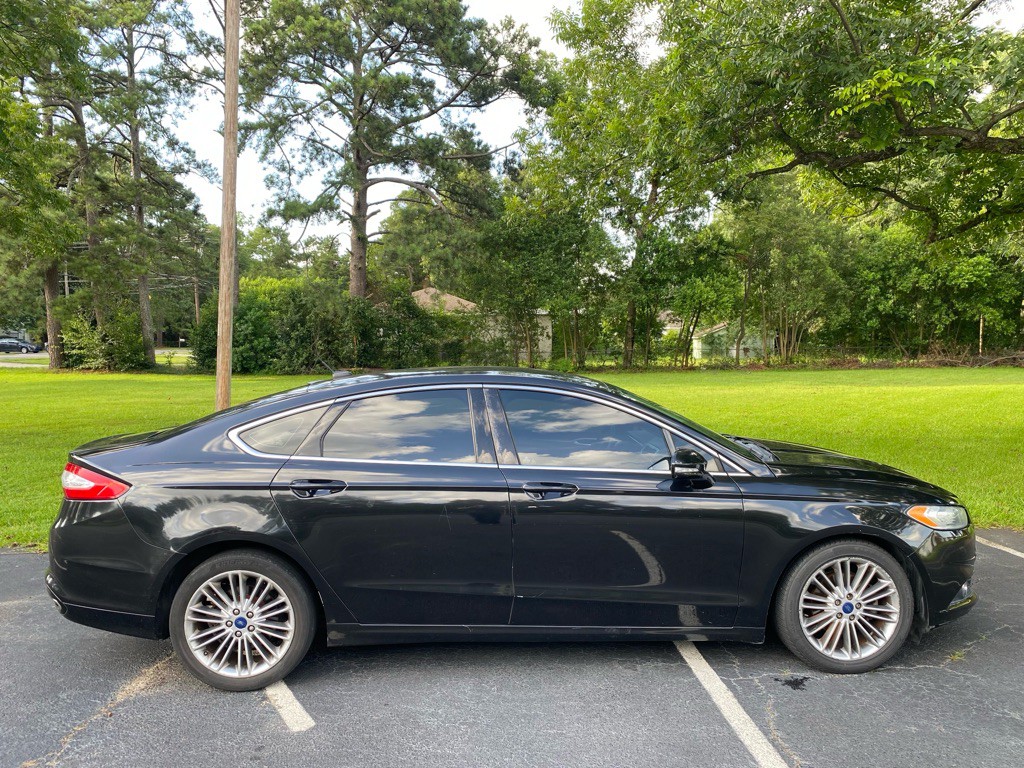 2015 Ford Fusion Image 2