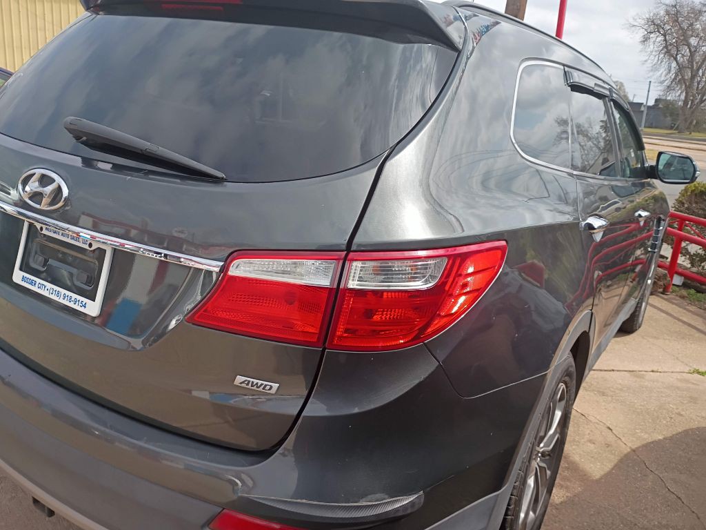 2013 Hyundai Santa Fe Image 2