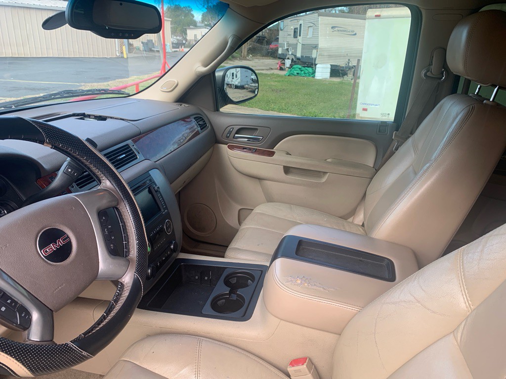 2011 GMC Yukon Image 8