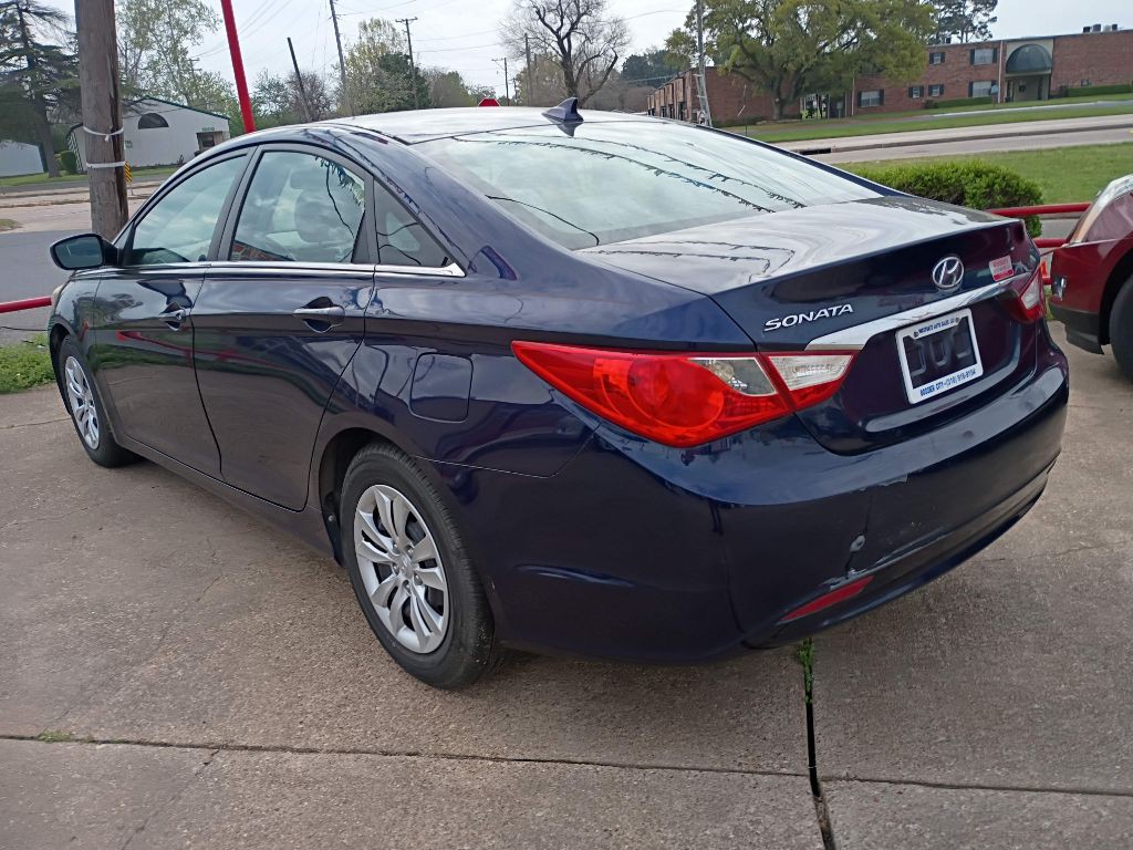 2013 Hyundai Sonata Image 2