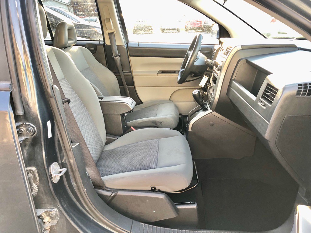 2007 Jeep Compass Image 6