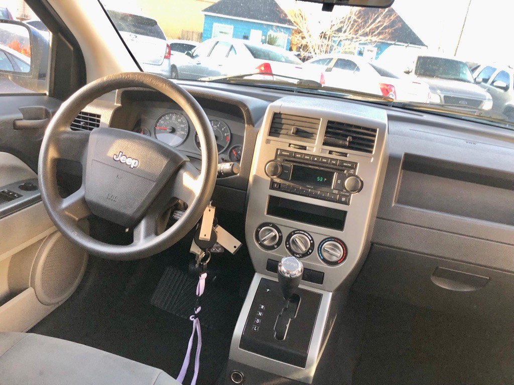 2007 Jeep Compass Image 7