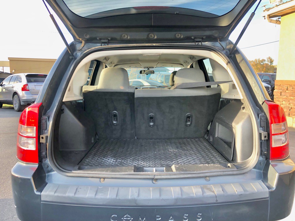 2007 Jeep Compass Image 9