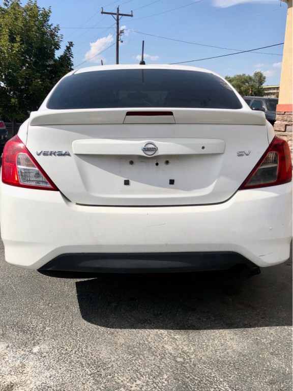 2017 Nissan Versa Image 5