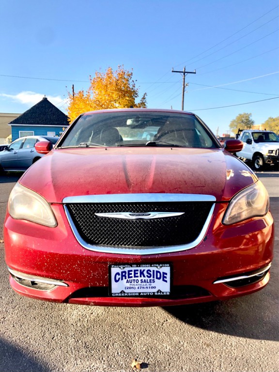 2014 Chrysler 200 Image 2