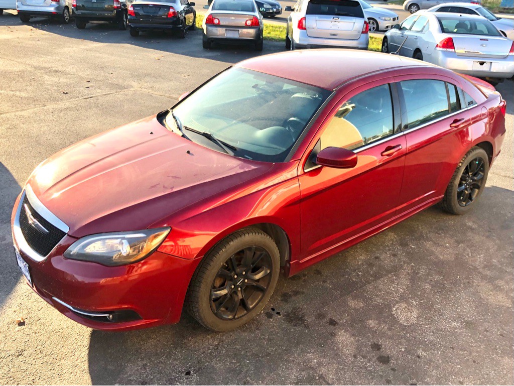 2014 Chrysler 200 Image 3