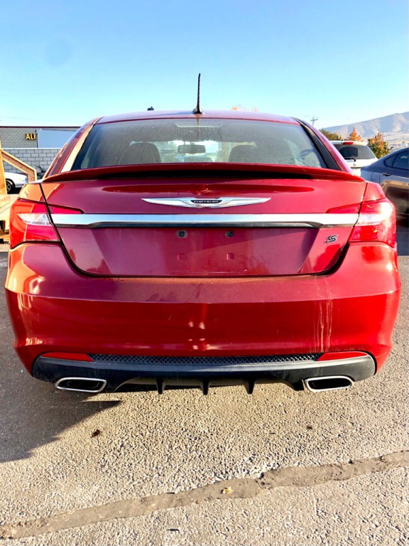 2014 Chrysler 200 Image 4