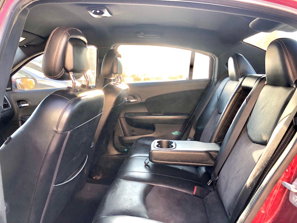 2014 Chrysler 200 Image 6