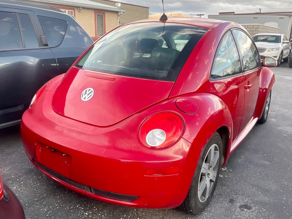 2006 Volkswagen Beetle Image 4