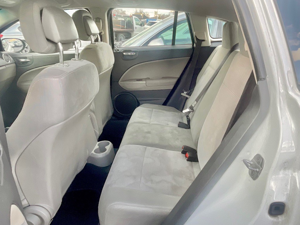 2011 Dodge Caliber Image 10