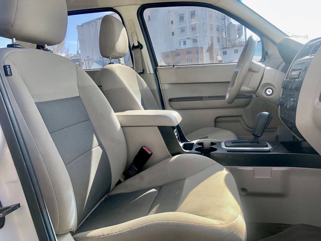 2010 Ford Escape Image 8