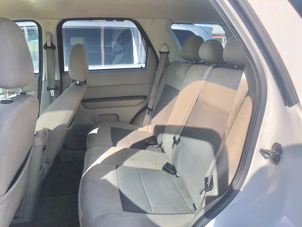 2010 Ford Escape Image 9