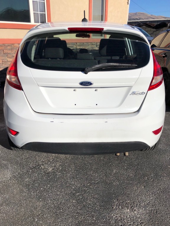 2012 Ford Fiesta Image 3