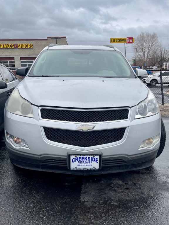 2012 Chevrolet Traverse Image 2