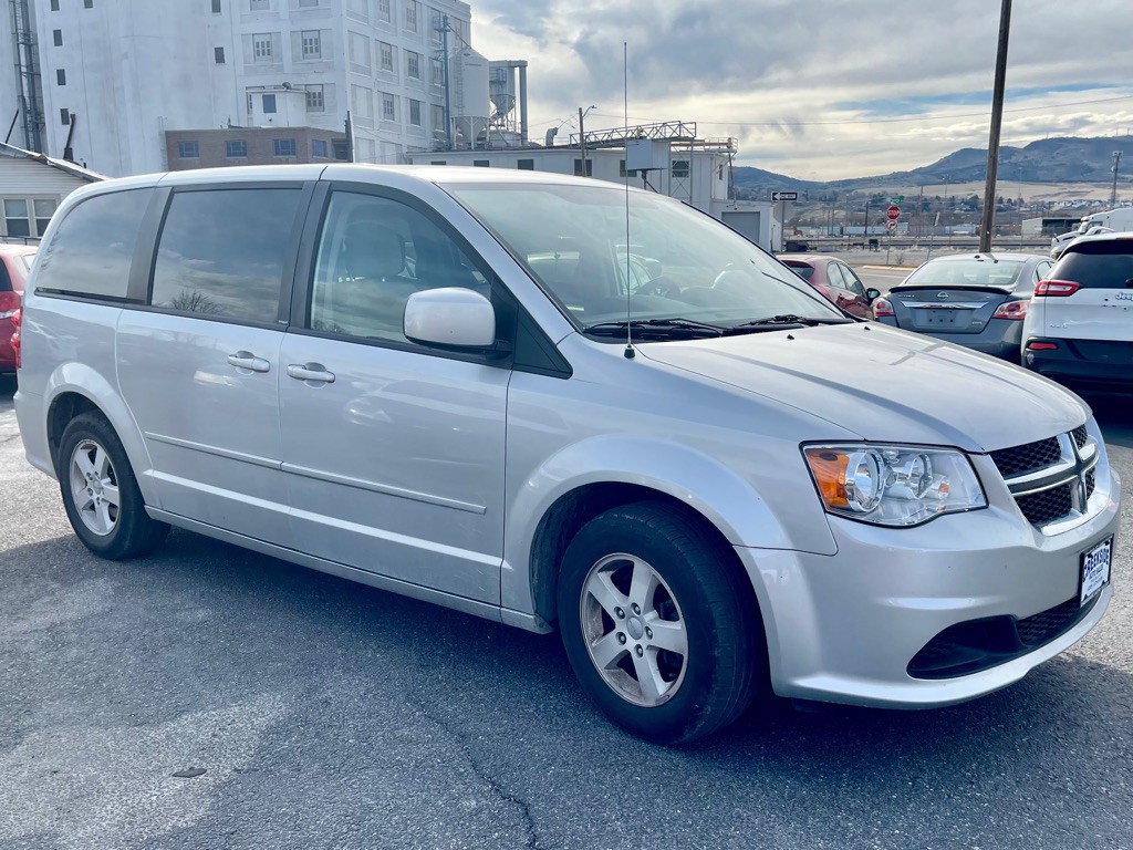 2011 Dodge Grand Caravan Image 3