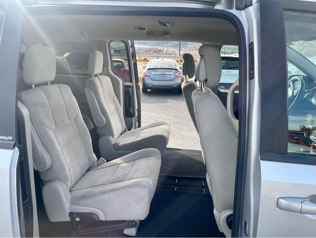 2011 Dodge Grand Caravan Image 7