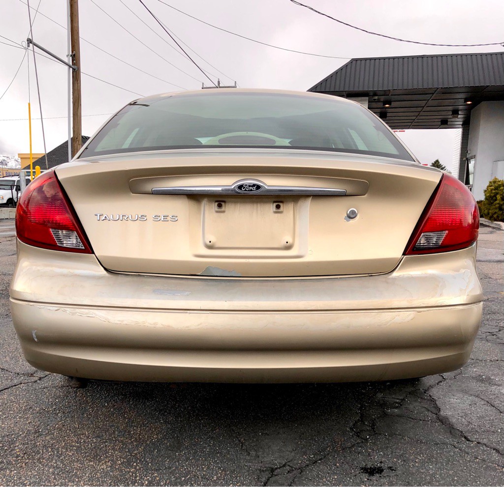 2001 Ford Taurus Image 4