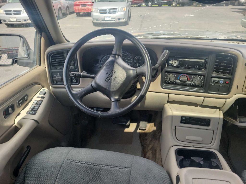 2001 Chevrolet Suburban Image 3