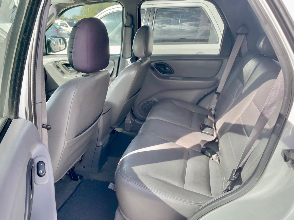 2002 Ford Escape Image 4