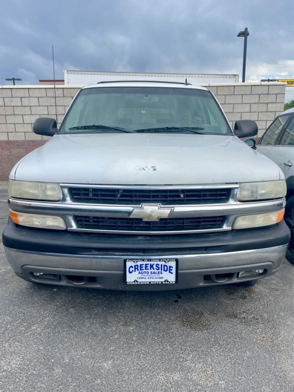 2006 Chevrolet Suburban Image 2