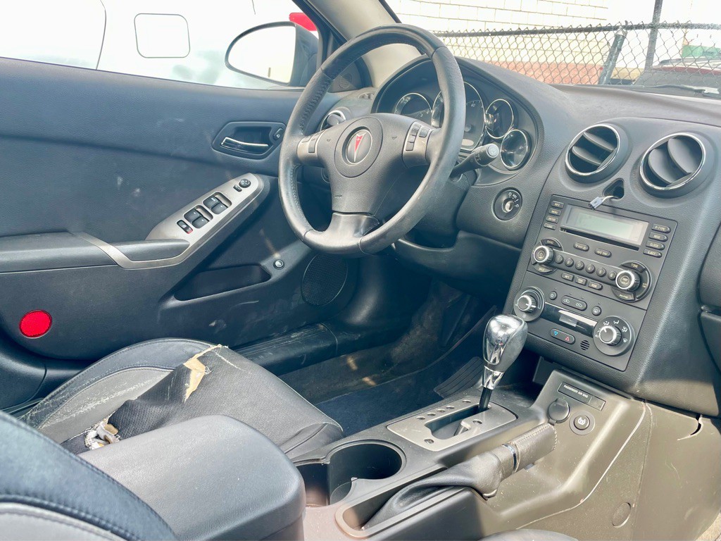 2006 Pontiac G6 Image 6
