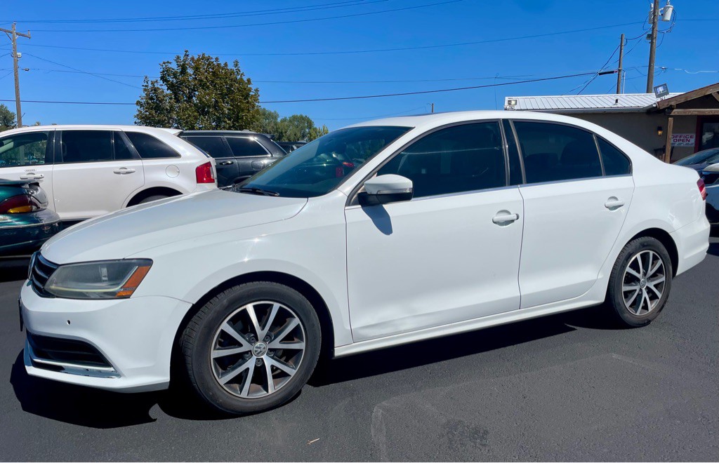 2017 Volkswagen Jetta Image 3