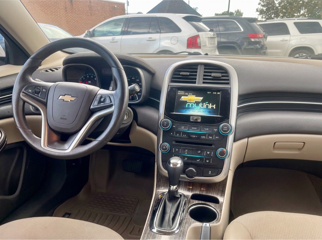 2016 Chevrolet Malibu Image 6