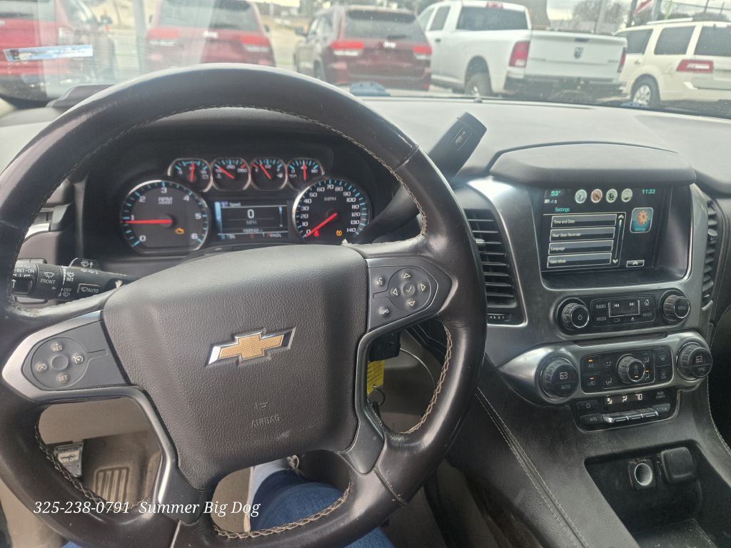 2019 Chevrolet Suburban Image 12