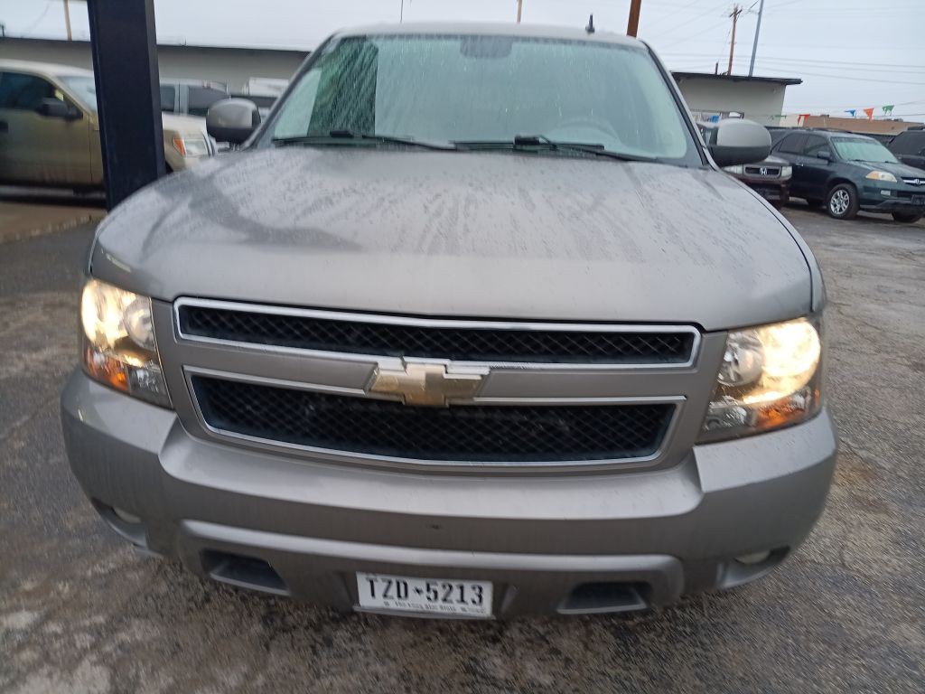 2009 Chevrolet Suburban Image 3