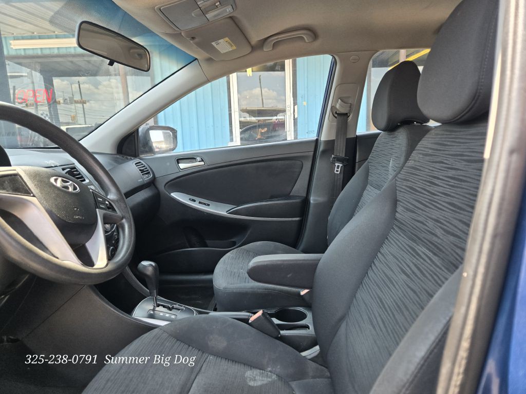 2016 Hyundai Accent Image 7