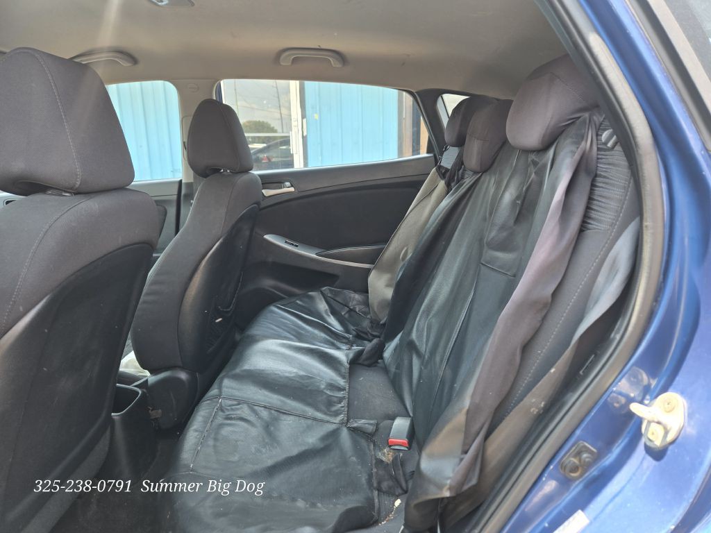 2016 Hyundai Accent Image 10
