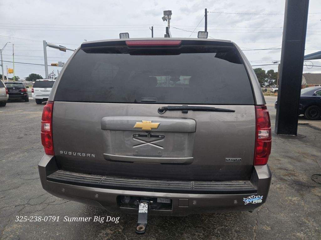 2012 Chevrolet Suburban Image 6