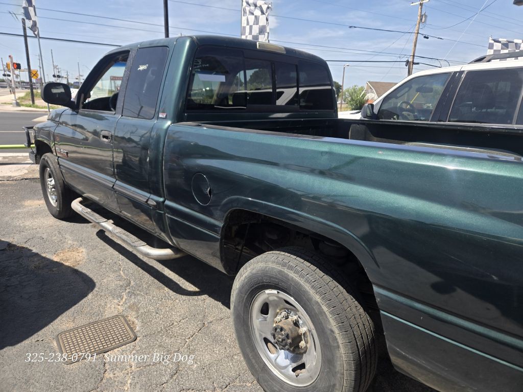 1999 Dodge Ram 2500 Image 2