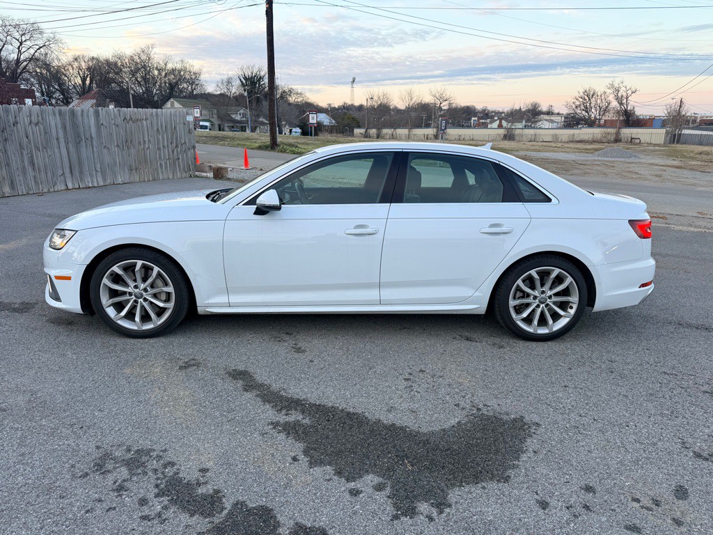 2019 Audi A4 Image 2