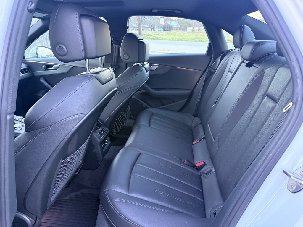 2019 Audi A4 Image 16