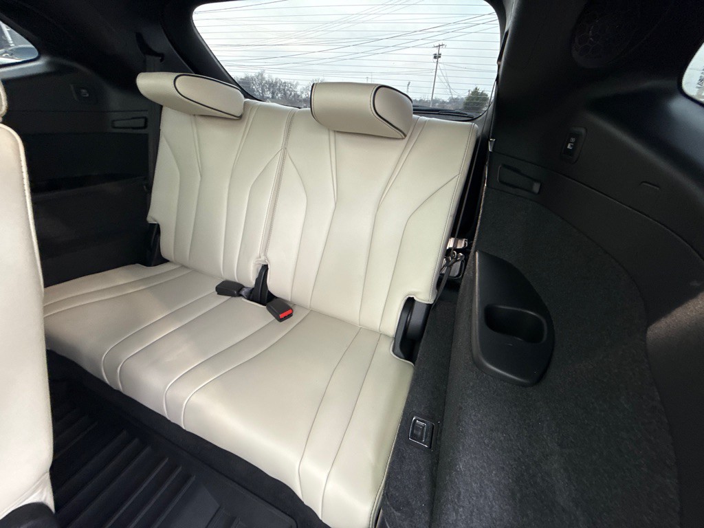 2022 Acura MDX Image 16