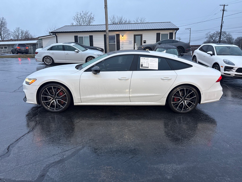 2021 Audi S7 Image 2