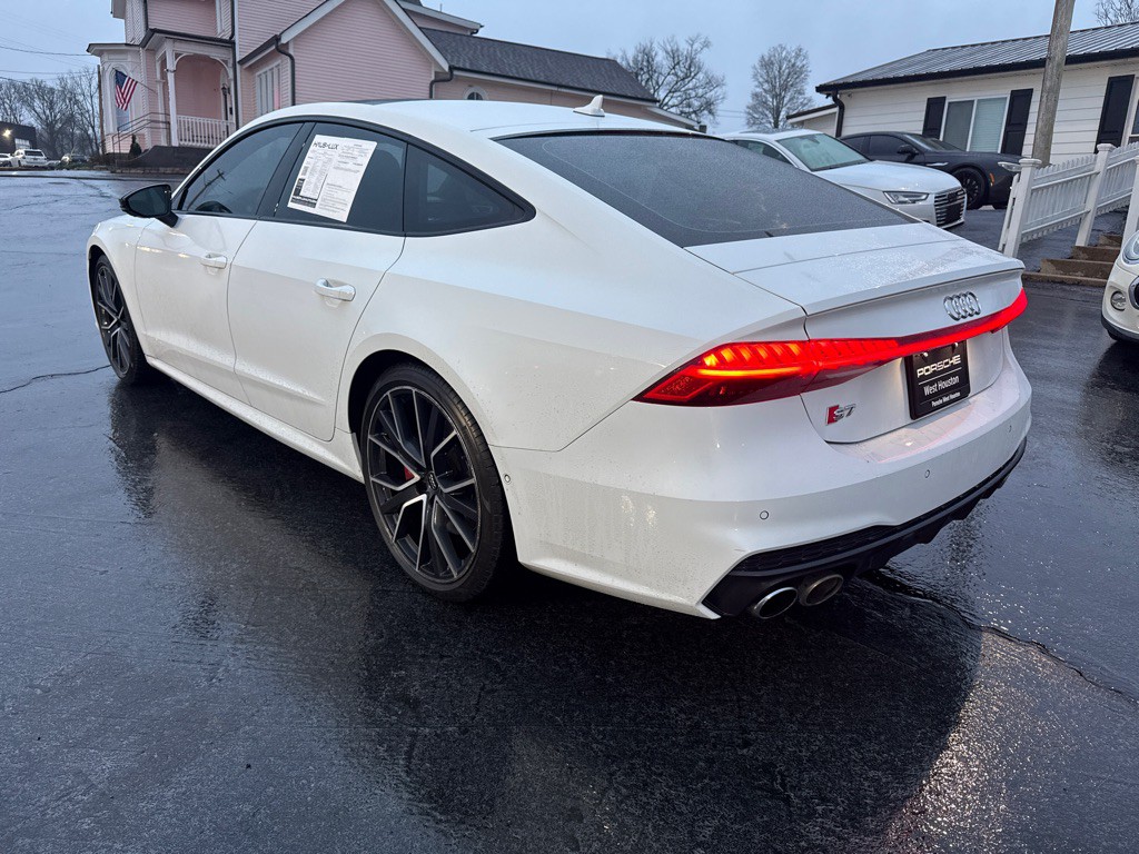 2021 Audi S7 Image 3