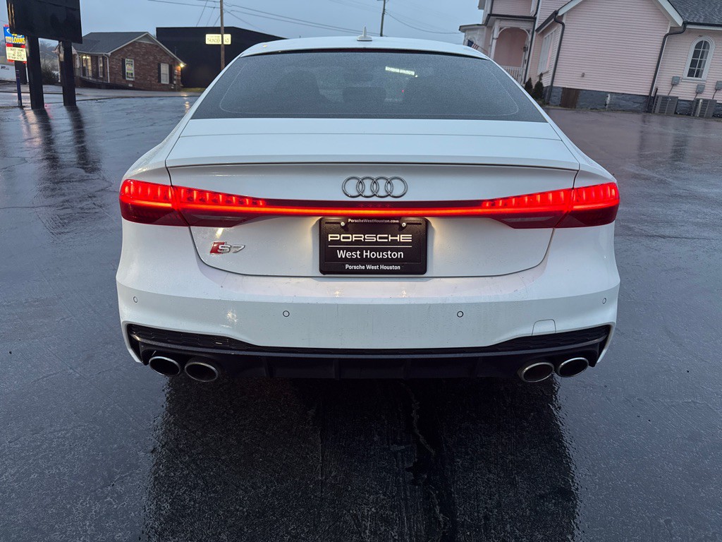 2021 Audi S7 Image 4