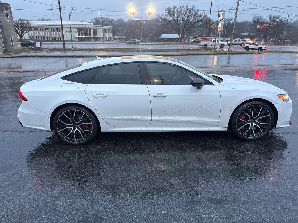 2021 Audi S7 Image 6