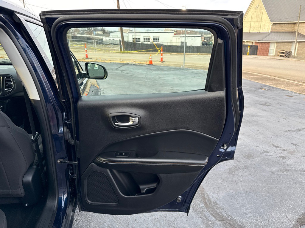 2018 Jeep Compass Image 22