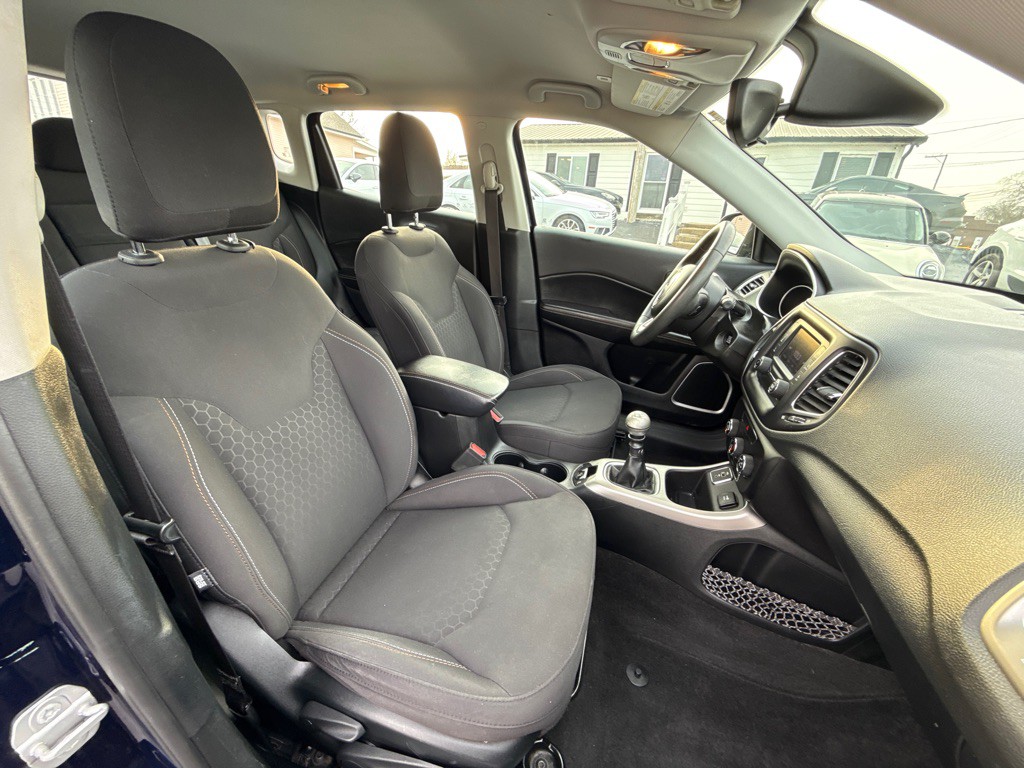 2018 Jeep Compass Image 24