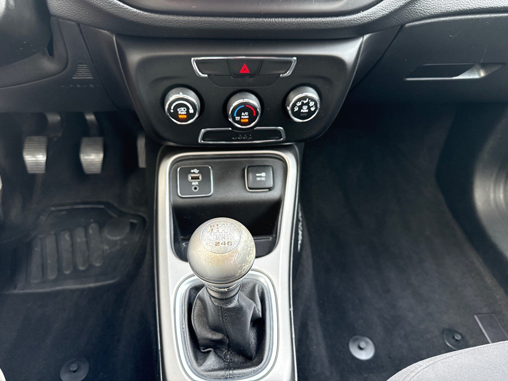 2018 Jeep Compass Image 28