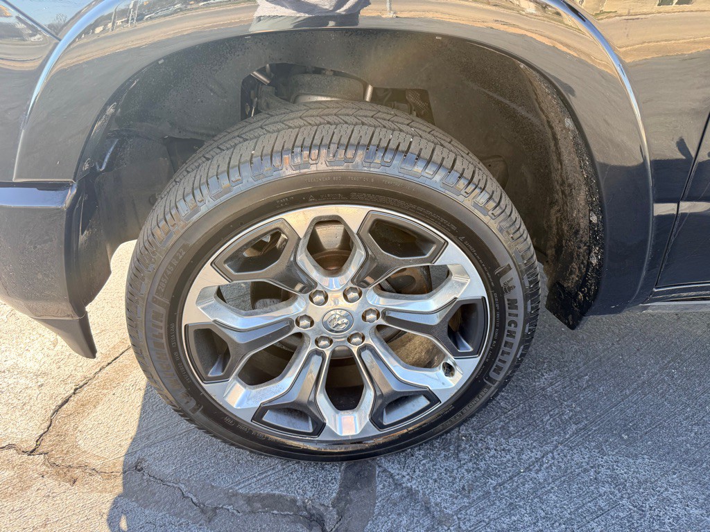 2019 RAM 1500 Image 9