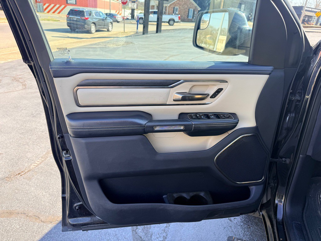 2019 RAM 1500 Image 16