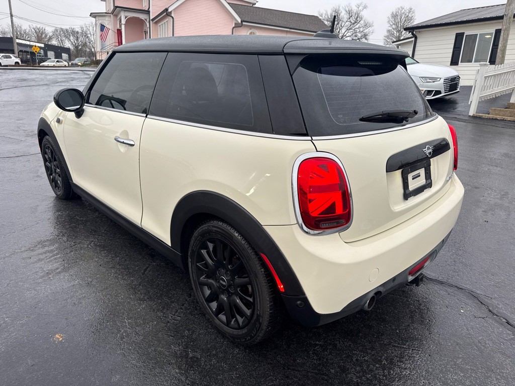 2019 MINI Cooper Image 3