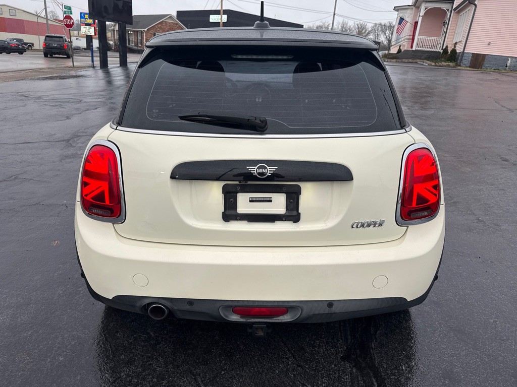 2019 MINI Cooper Image 4