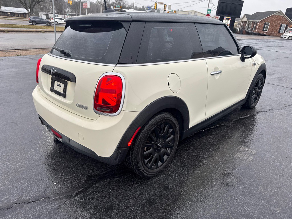 2019 MINI Cooper Image 5