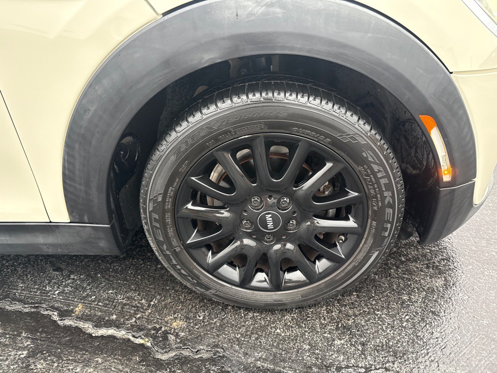 2019 MINI Cooper Image 12