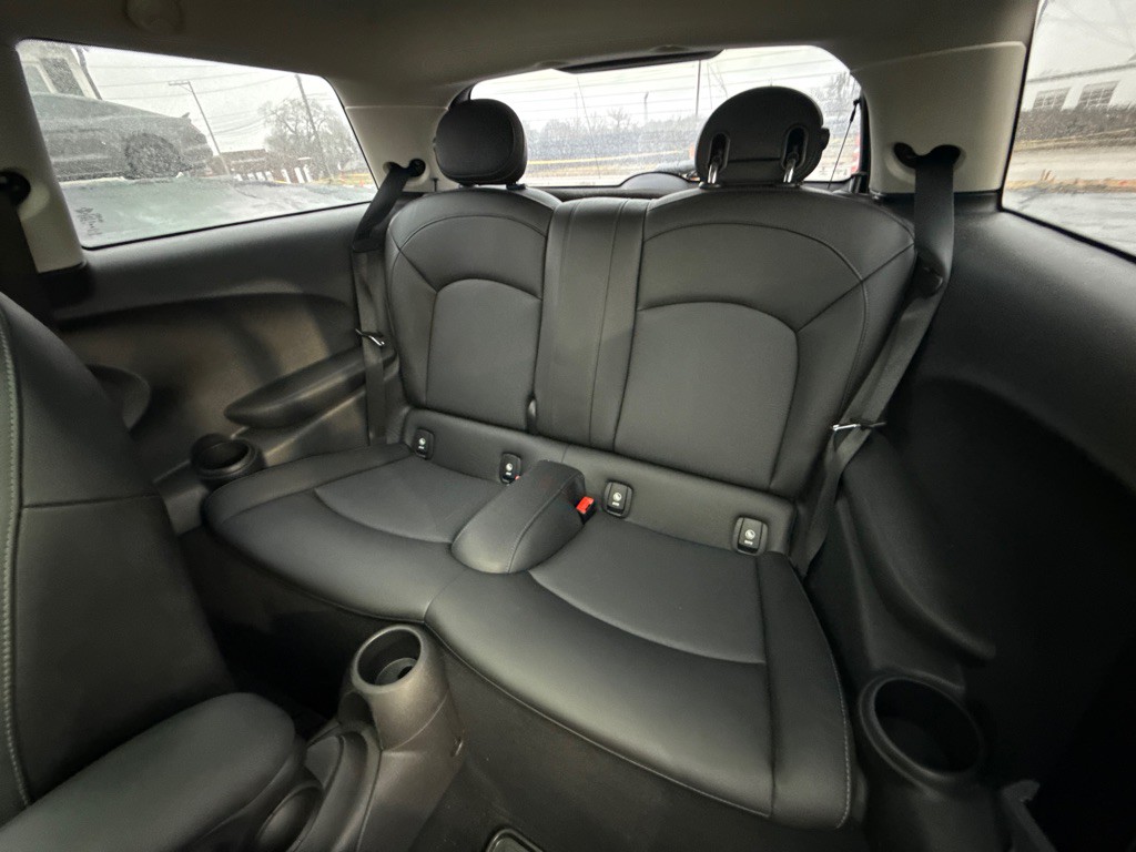 2019 MINI Cooper Image 16